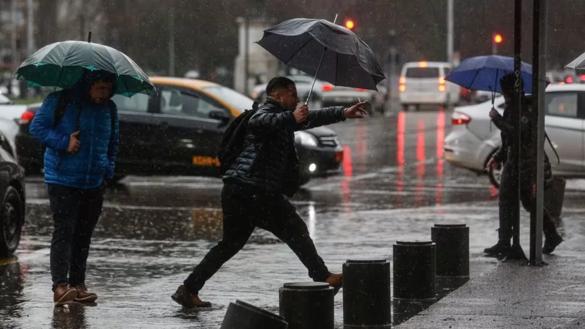 Lluvia en Santiago Anuncian dos días de precipitaciones para seis