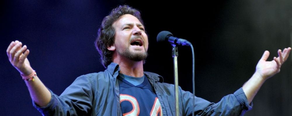 eddie vedder 2014 microfono web