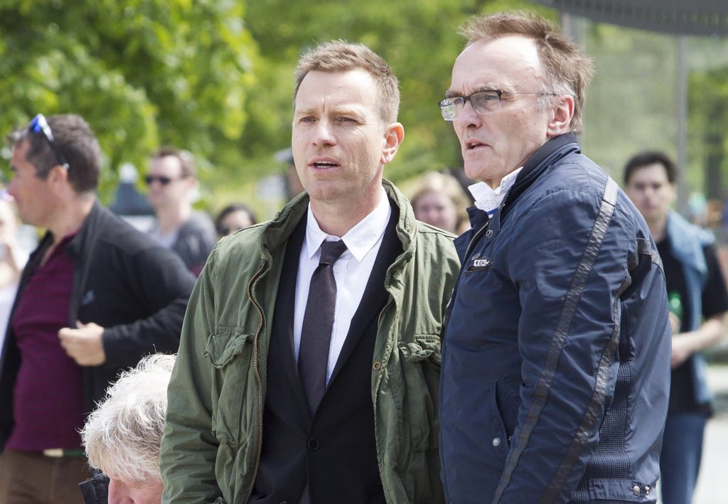 Trainspotting 2 filming outside the Scottish Parliament, with Jonny Lee Miller, Ewan McGregor and director Danny Boyle. June 4 2016.  See SWNS story SWTRAIN.