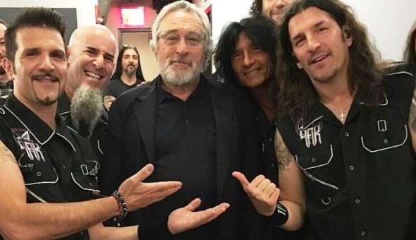 FOTOS GUAPAS Y ROCKERAS - Página 28 Anthrax-2016-robert-de-niro-web-590x340