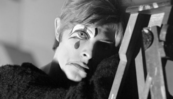 Publican libro con fotografías inéditas de David Bowie