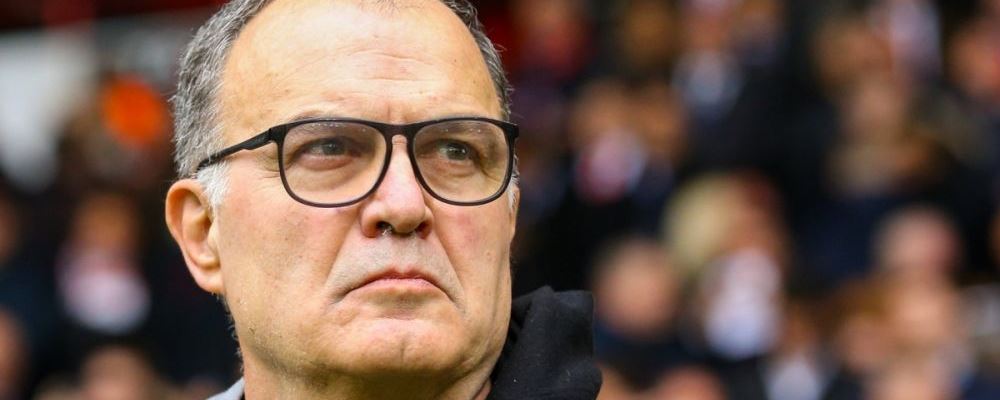 Bielsa mirando al horizonte