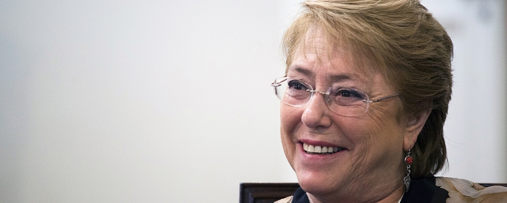 michele-bachelet sonrisa web