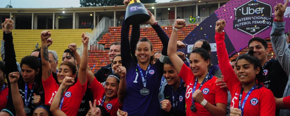 roja femenina FIFA