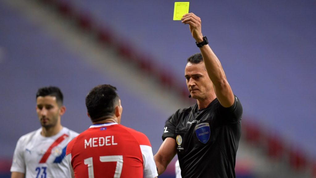 Chile VAR penal Gary Medel