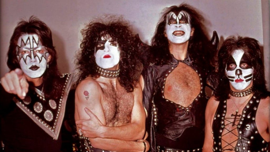 Kiss 1974