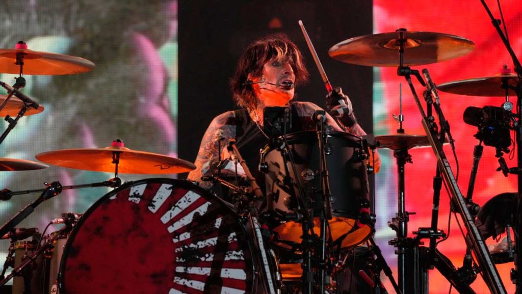 Tommy Lee, Mötley Crüe