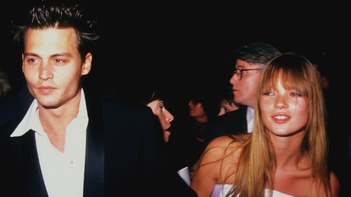 Kate Moss revela que Johnny Depp le regaló un collar que se sacó 