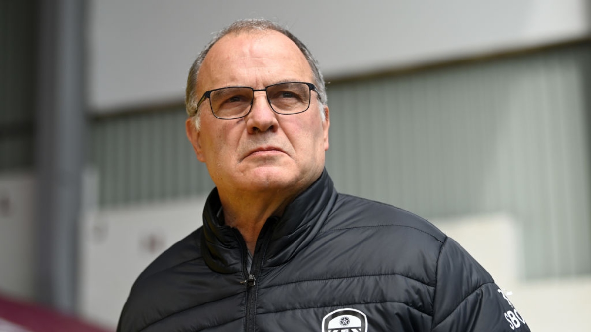 Uruguay confirma a Bielsa para dirigir a la selección hasta el