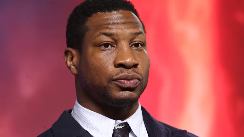 Jonathan Majors Violencia