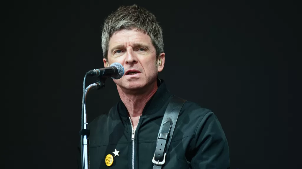 Noel Gallagher Guns N Roses Glastonbury