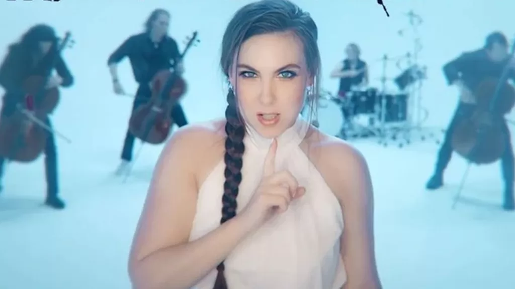 Apocalyptica Elize Ryd