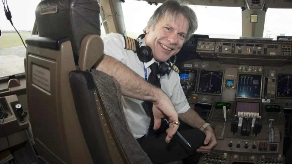 Bruce Dickinson, Piloto