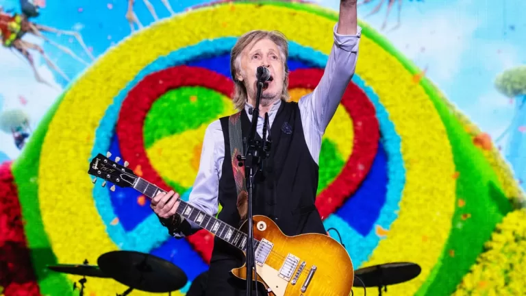 Paul Mccartney 2023 Les Paul Color Web