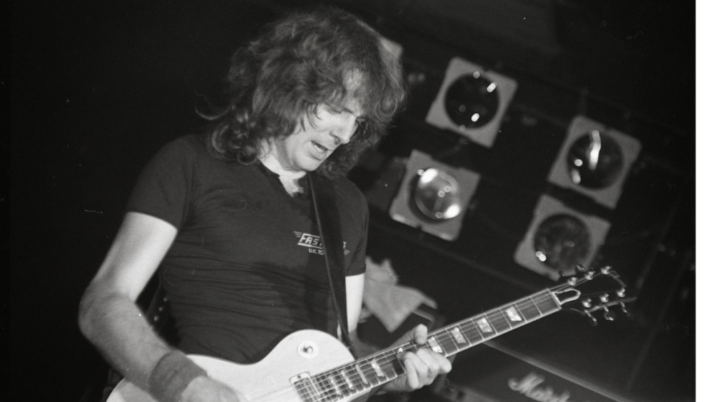 Cuatro Discos Y Un Libro La Biografía Del Legendario Eddie Clarke