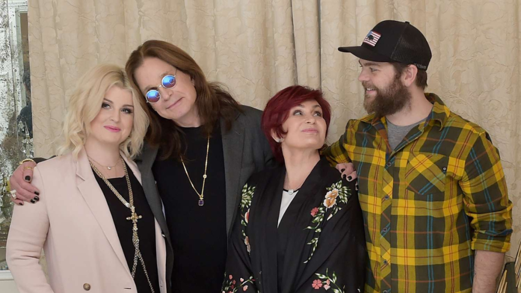 Ozzy Osbourne Se Disculpa Con La Princesa Del Pop Tras Dichos Por Sus Videos De Baile