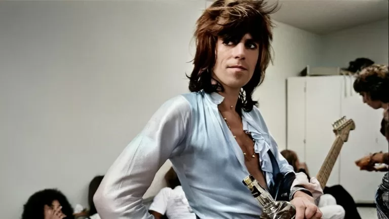 Keith Richards 1972 Backstage Web