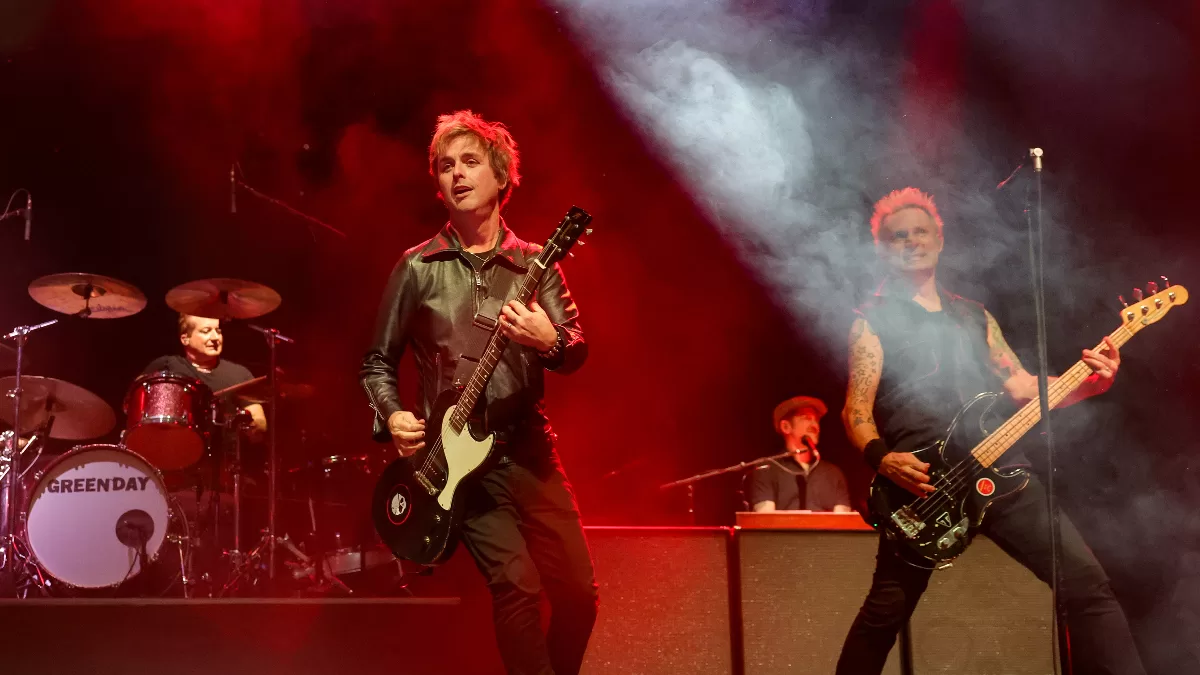 VIDEO // Storm forces Green Day to play a fast version of the classic “Good Ridance (Time Of Your Life)” – Futuro Chile