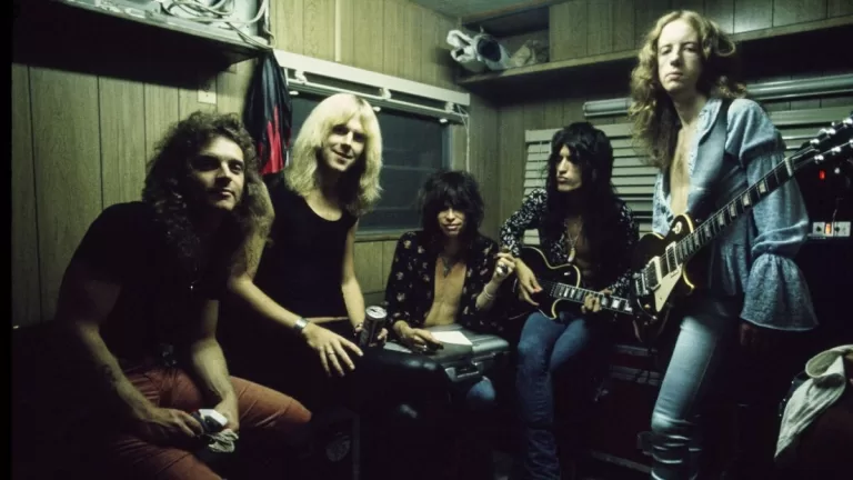 Aerosmith 1975 Walk This Way Web