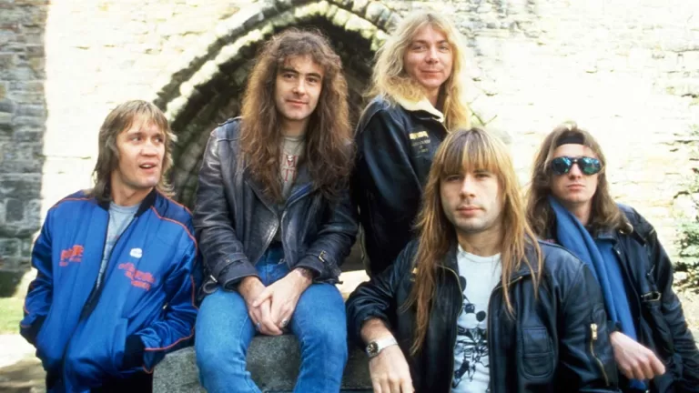 Iron Maiden 1982 2 Minutes Web