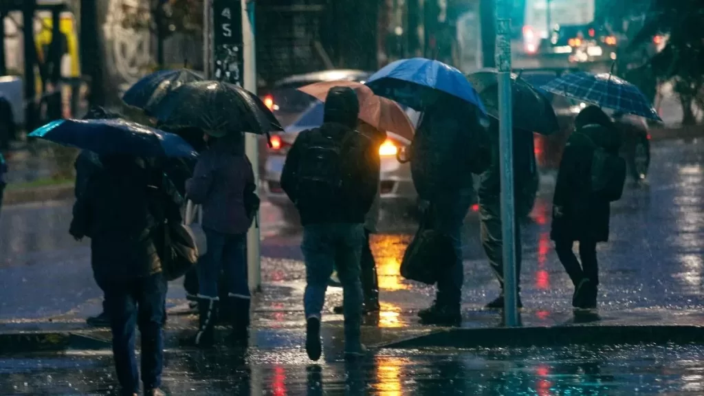 Lluvia En Santiago