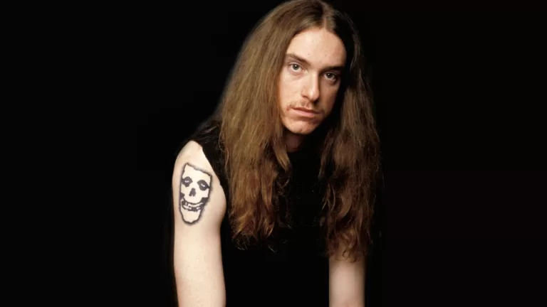 Cliff Burton Negro Web