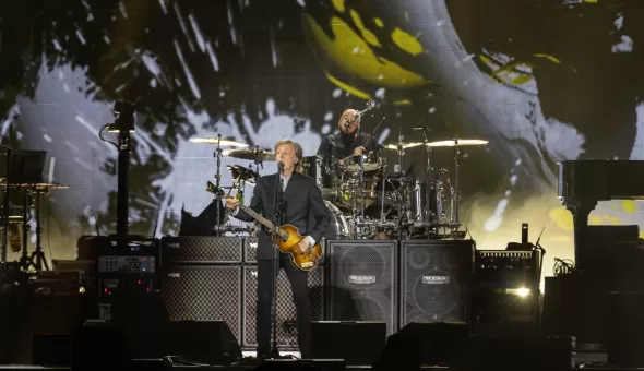 Lección de vida y catarsis de emoción en Chile: así estuvo el concierto de Paul McCartney en el Monumental