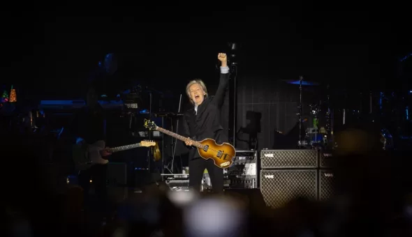 Lección de vida y catarsis de emoción en Chile: así estuvo el concierto de Paul McCartney en el Monumental