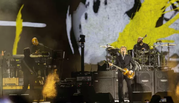 Lección de vida y catarsis de emoción en Chile: así estuvo el concierto de Paul McCartney en el Monumental