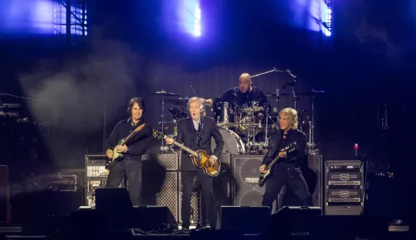 Lección de vida y catarsis de emoción en Chile: así estuvo el concierto de Paul McCartney en el Monumental