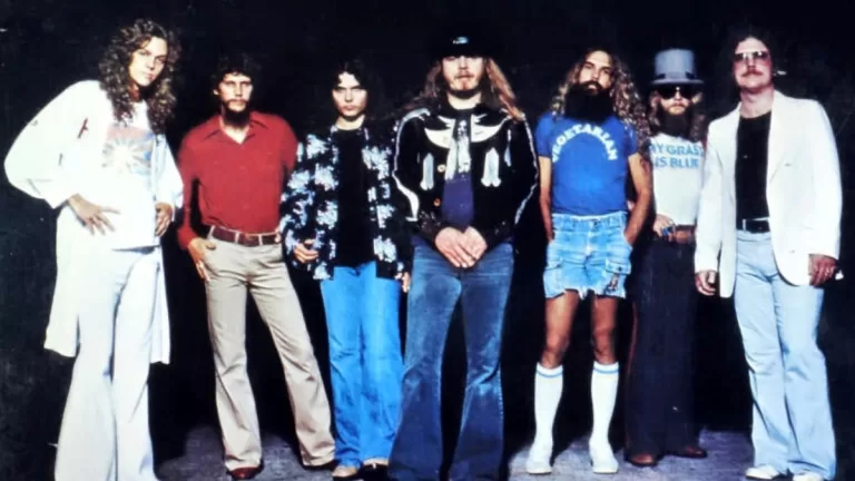 Lynyrd Skynyrd 1977 Street Survivors Web