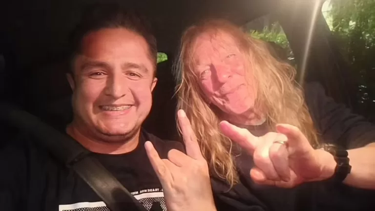 Conductor De Uber Lleva A ¡Un Sueño Metalero! Conductor De Uber Lleva De Pasajero A Janick Gers