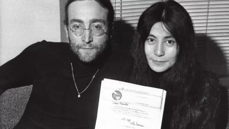 John Lennon 1969 Mbe Yoko Ono Web