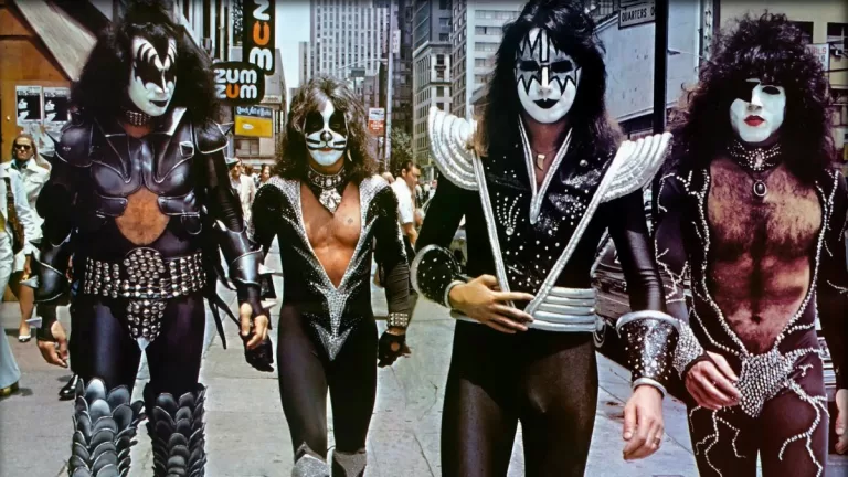 Kiss 1976 Nyc Web