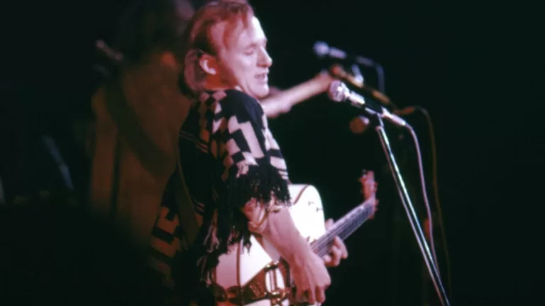 Stephen Stills 1969 Woodstock Gretsch Web